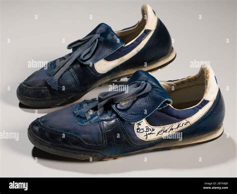 Bo jackson nike hi-res stock photography and images - Alamy