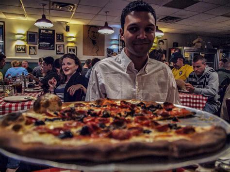 Grimaldi's Pizzeria in DUMBO: Brooklyn's Famous Pizza