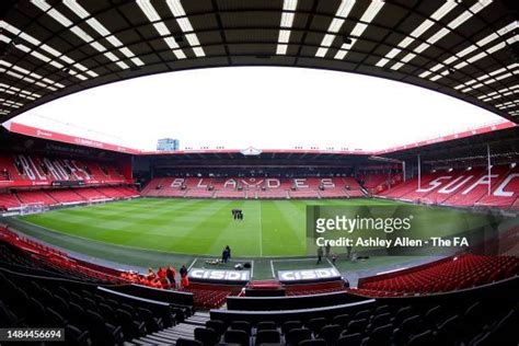 78,160 Sheffield United Stadium Stock Photos, High-Res Pictures, and ...