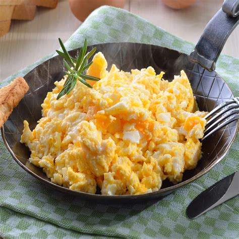 Easy Scrambled Eggs Recipe With Cheese | Deporecipe.co