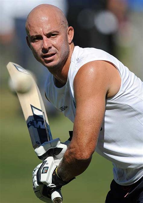 Herschelle Gibbs bats before Deccan Chargers' fourth game | ESPNcricinfo.com