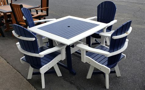 Dining Set: Great Bay Dining Table 43" | Recycled Plastic