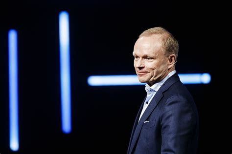 Nokia CEO Outlines Neutral Stance in Superpower Tech Wars - Bloomberg