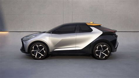 Toyota C-HR 2023, évolution esthétique et révolution technique pour le best-seller : désormais ...