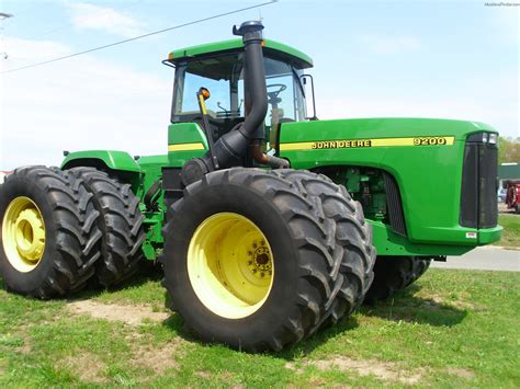 John Deere 9200: Specs, Engine, Transmission, Dimensions