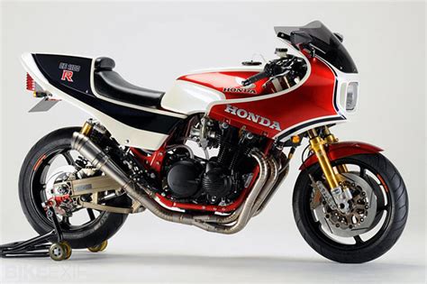 Honda Honda CB1100R - Moto.ZombDrive.COM