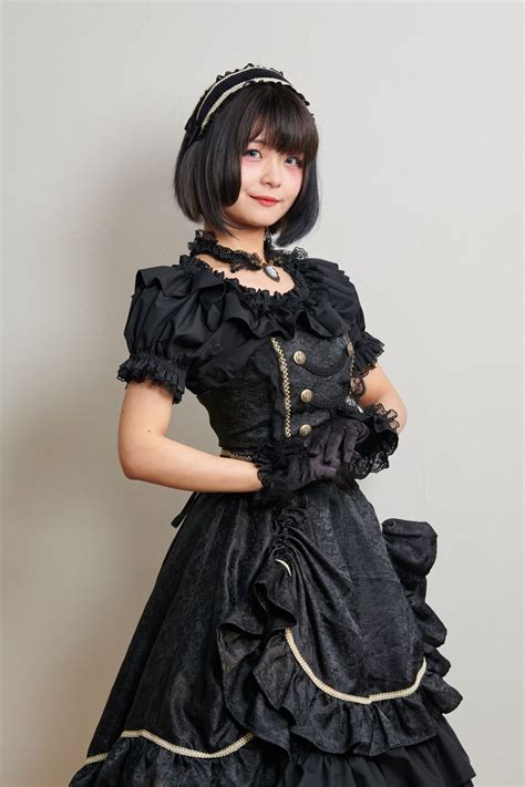 Gothic Lolita | Lolita Fashion Wiki | Fandom