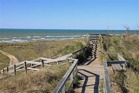 New Buffalo Beach. - SHUTTERSTOCK | New buffalo beach, New buffalo michigan, Vacation spots