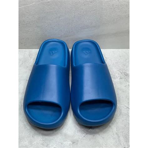 GT Batch Yeezy Slide Blue