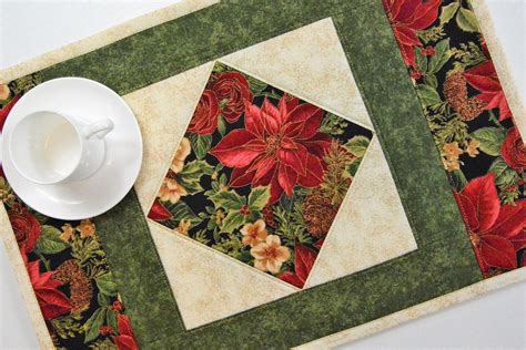 Christmas Quilted Placemats Set of 4 - Etsy | Placemats patterns, Place mats quilted, Christmas ...