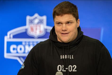 WATCH: Notre Dame Offensive Tackle, Tennessee Titans Target Joe Alt ...