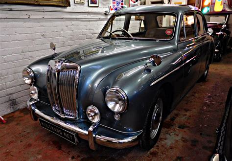 1958 MG Magnette ZB – SOLD | Kult Kars