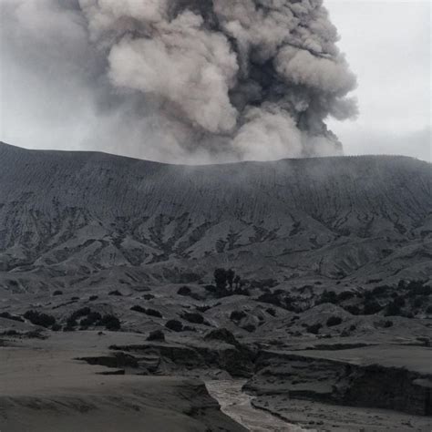 Mount Bromo Eruption, Mount Bromo Eruption March 2019