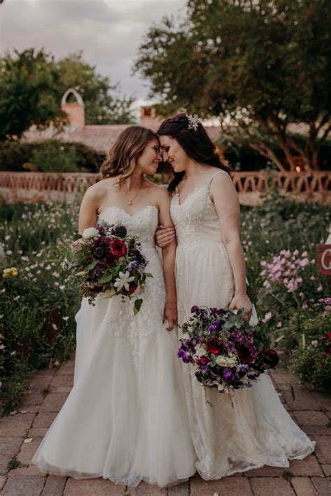 This Agua Linda Farm Wedding is a Dream Come True for Flower Obsessed Brides - Junebug Weddings