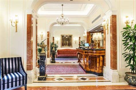 FULL Review: Albergo del Senato Rome 2020 - Worth it? (with Video)