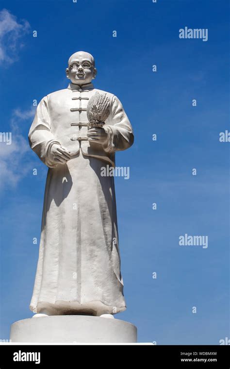 Vertical picture of the respected Statue Mr Tan Tock Seng in white colour, Singapore Stock Photo ...