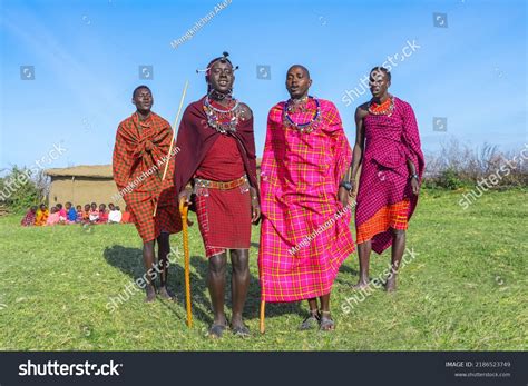 Maasai Mara Man Traditional Colorful Clothing Stock Photo 2186523749 ...