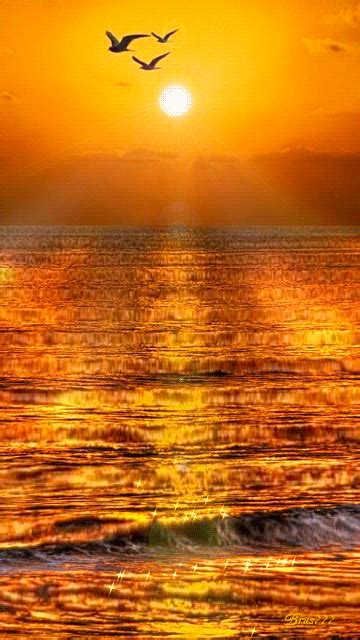 Sunrise over the sea | Amazing sunsets, Beautiful sunset, Beautiful sunrise