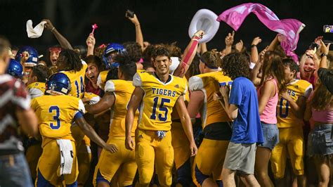 Week 9 HS football: Martin County clinches first district title in 15 years