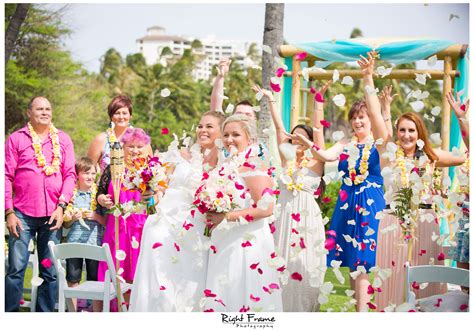 Paradise Cove + Disney Aulani Hawaii Wedding by RIGHT FRAME PHOTOGRAPHY