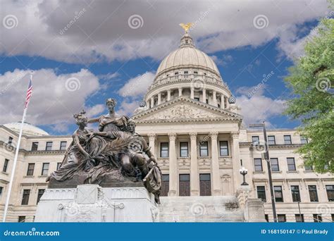 Exterior of the Mississippi State Capitol Building Editorial ...