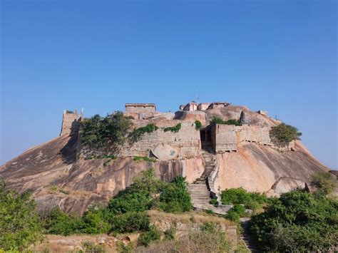 Gudibande Fort - A day trip guide from Bangalore | Our Backpack Tales