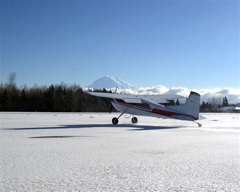 Plane in Snow | 28 NOV 06 - Puyallup, WA | Kier42 | Flickr