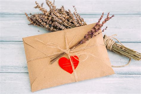 12 cartas de amor originales para tu novio | LoveToKnow