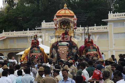 Ambari at Mysore Dasara 2010 | Shiva Purohith | Flickr