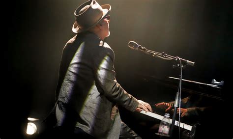 Paul Carrack live at Leeds Town Hall - Ed Fielding Photography