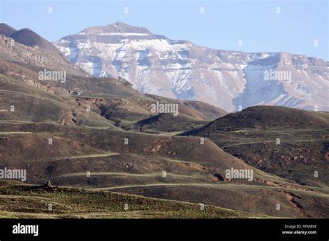 Snow in Drakensburg Mountains, Kwazulu Natal, South Africa Stock Photo - Alamy