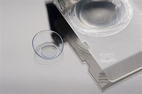 Disposable daily contact lens-7150 | Stockarch Free Stock Photo Archive