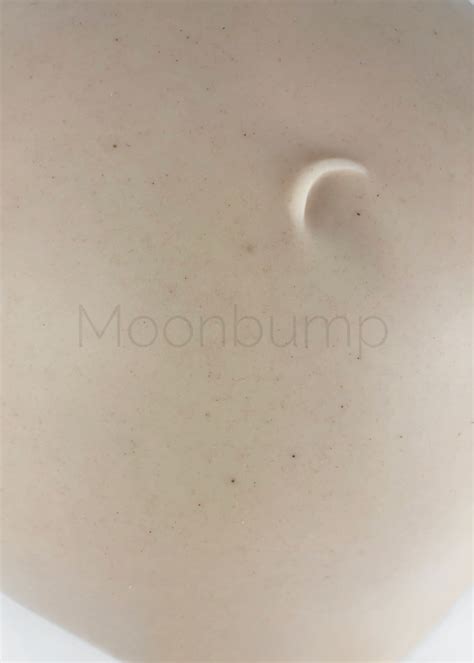 Large Fake Pregnant Belly 7-8m Porcelain - Moonbump®