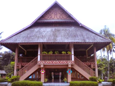 Rumah Adat Provinsi Sulawesi Utara (Walewangko) - Pewarta Nusantara