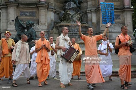 Iskcon Devotees Chanting And Dancing In Saint Michel Paris High-Res Stock Photo - Getty Images