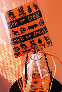 Pies and Aprons: Takeaway: Halloween treat bags