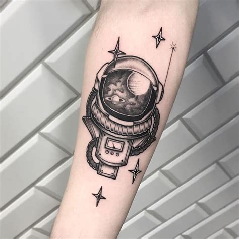 125+ Best Astronaut Tattoo Designs For Men and Space Lovers | Astronaut ...