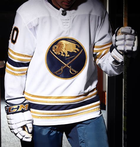 Buffalo Sabres Golden Jersey — UNISWAG