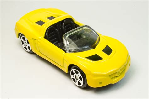 Push & Pull Toys Toys Yellow Opel Speedster die-cast vehicle 135th ...