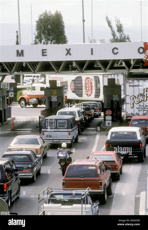 US-Mexican border crossing at San Diego, CA. USA Stock Photo - Alamy