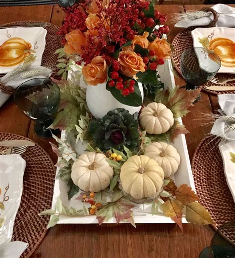 Pin by Rebecca Pendleton on Fall decor | Harvest table decor, Fall decor, Harvest table