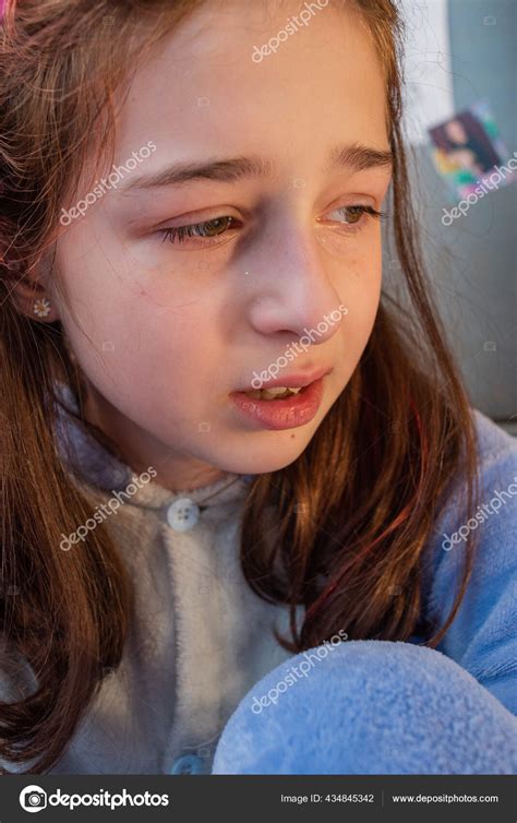 Cute Little Kid Crying Girl Crying Portrait Sad Child Girl Stock Photo ...