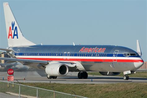 American Airlines Fleet Boeing 737-800 Details and Pictures