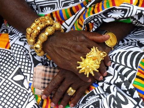 Gold jewelry of the Asante | Independence day, Ghanaian, Gold jewelry