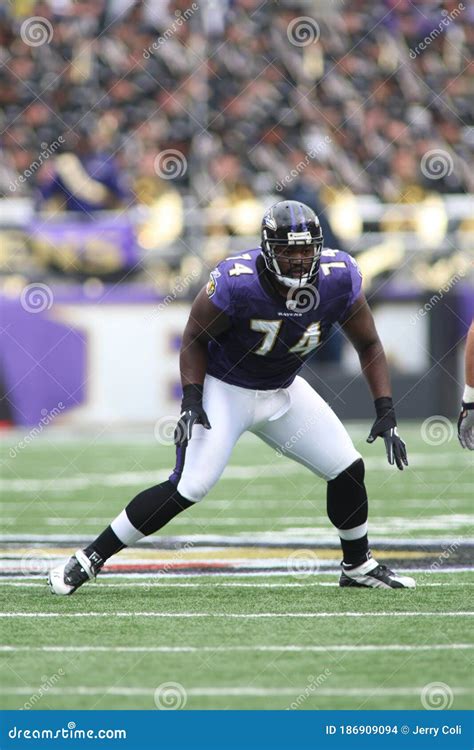 Michael Oher editorial stock image. Image of tackle - 186909094