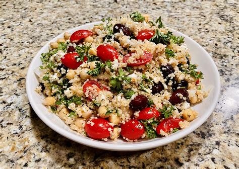 Mediterranean Quinoa Salad With Feta Cheese - Radiantly Nourished