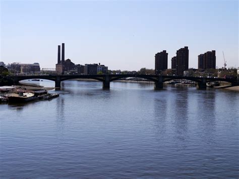 rust never sleeps: London bridges across the river Thames: 16 Battersea ...