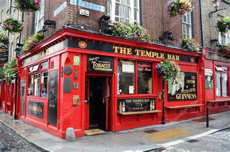 Famous Temple Bar in Dublin – Stock Editorial Photo © pljvv1 #53158403