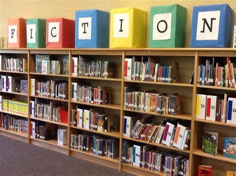 School library decor, School library displays, Library book displays