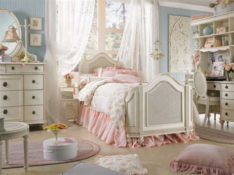 discount fabrics lincs: How to create a shabby chic bedroom